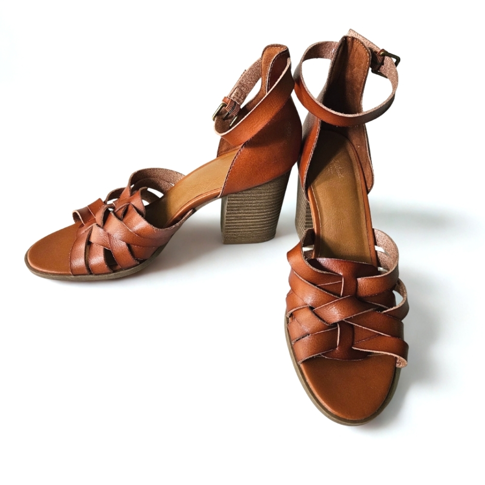 Universal Thread Addie tan strap block heels - Picture 2 of 4